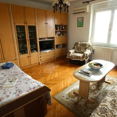 Persich Apartmán Pula